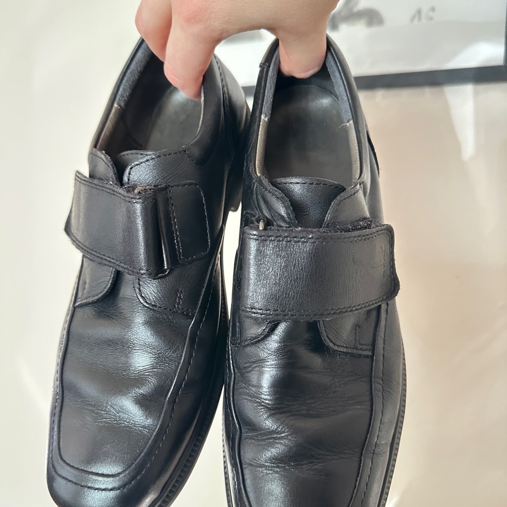 Geox Women's Black Leather Loafers - Picture 12 of 14